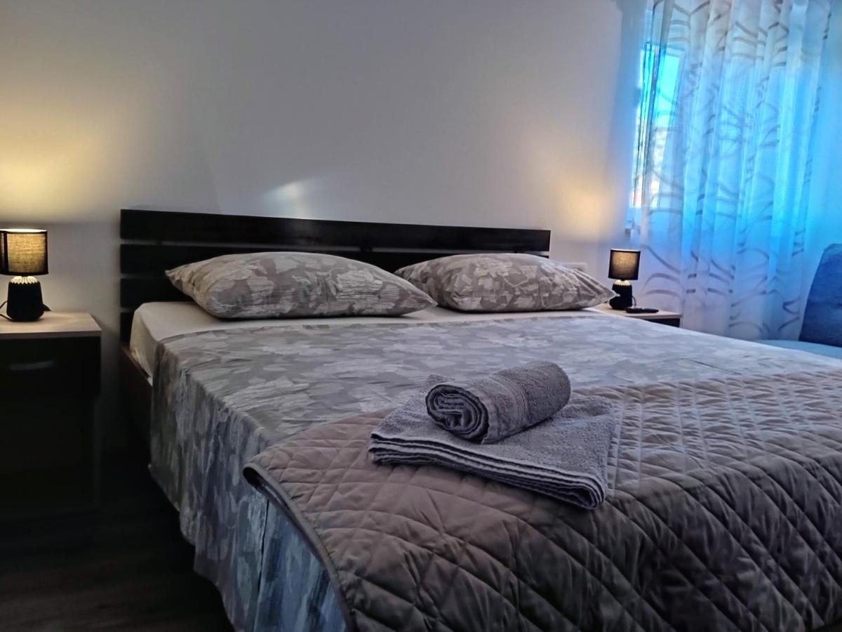 Apartmentt Vinko Bilota Сегет-Враниця Екстер'єр фото