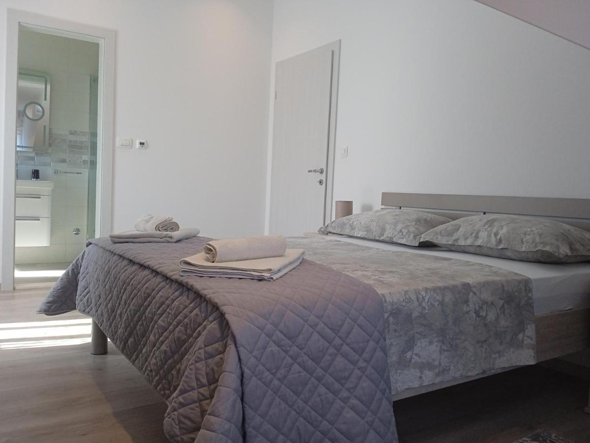 Apartmentt Vinko Bilota Сегет-Враниця Екстер'єр фото