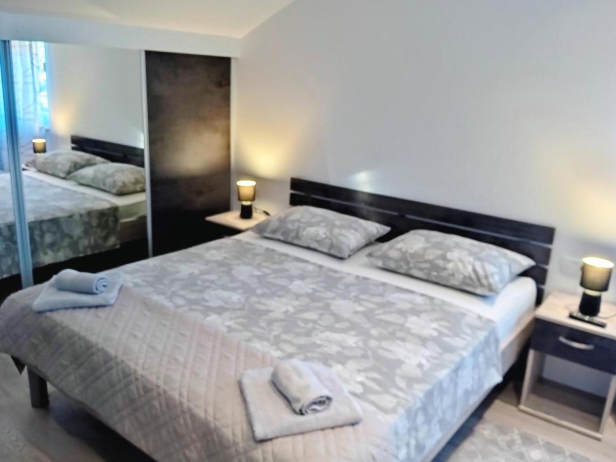 Apartmentt Vinko Bilota Сегет-Враниця Екстер'єр фото