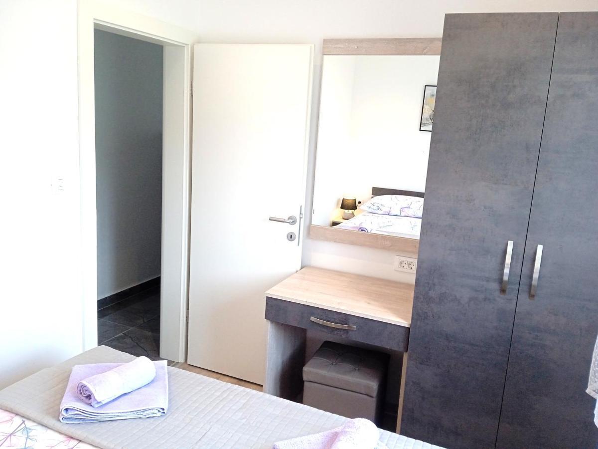 Apartmentt Vinko Bilota Сегет-Враниця Екстер'єр фото
